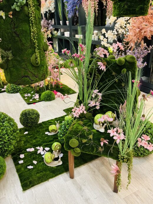 Plongez&#x20;dans&#x20;la&#x20;Fra&#x00EE;cheur&#x20;du&#x20;Printemps&#x20;avec&#x20;Feuillazur&#x20;&#x3A;&#x20;D&#x00E9;couvrez&#x20;Notre&#x20;Collection&#x20;&#x00C9;v&#x00E9;nementielle&#x20;pour&#x20;Sublimer&#x20;Vos&#x20;Vitrines