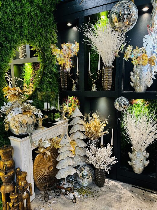 Grossiste&#x20;de&#x20;d&#x00E9;coration&#x20;de&#x20;No&#x00EB;l&#x20;pour&#x20;professionnels&#x20;en&#x20;Suisse&#x20;&#x3A;&#x20;Feuillazur,&#x20;votre&#x20;partenaire&#x20;incontournable