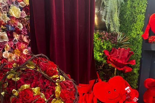 Vos vitrines de Saint-Valentin sont prêtes ? Découvrez notre collection Saint-Valentin ❤️
