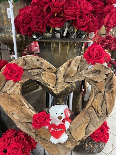 Feuillazur&#x20;Suisse&#x20;&#x3A;&#x20;votre&#x20;fournisseur&#x20;de&#x20;d&#x00E9;coration&#x20;de&#x20;Saint-Valentin&#x20;pour&#x20;professionnels